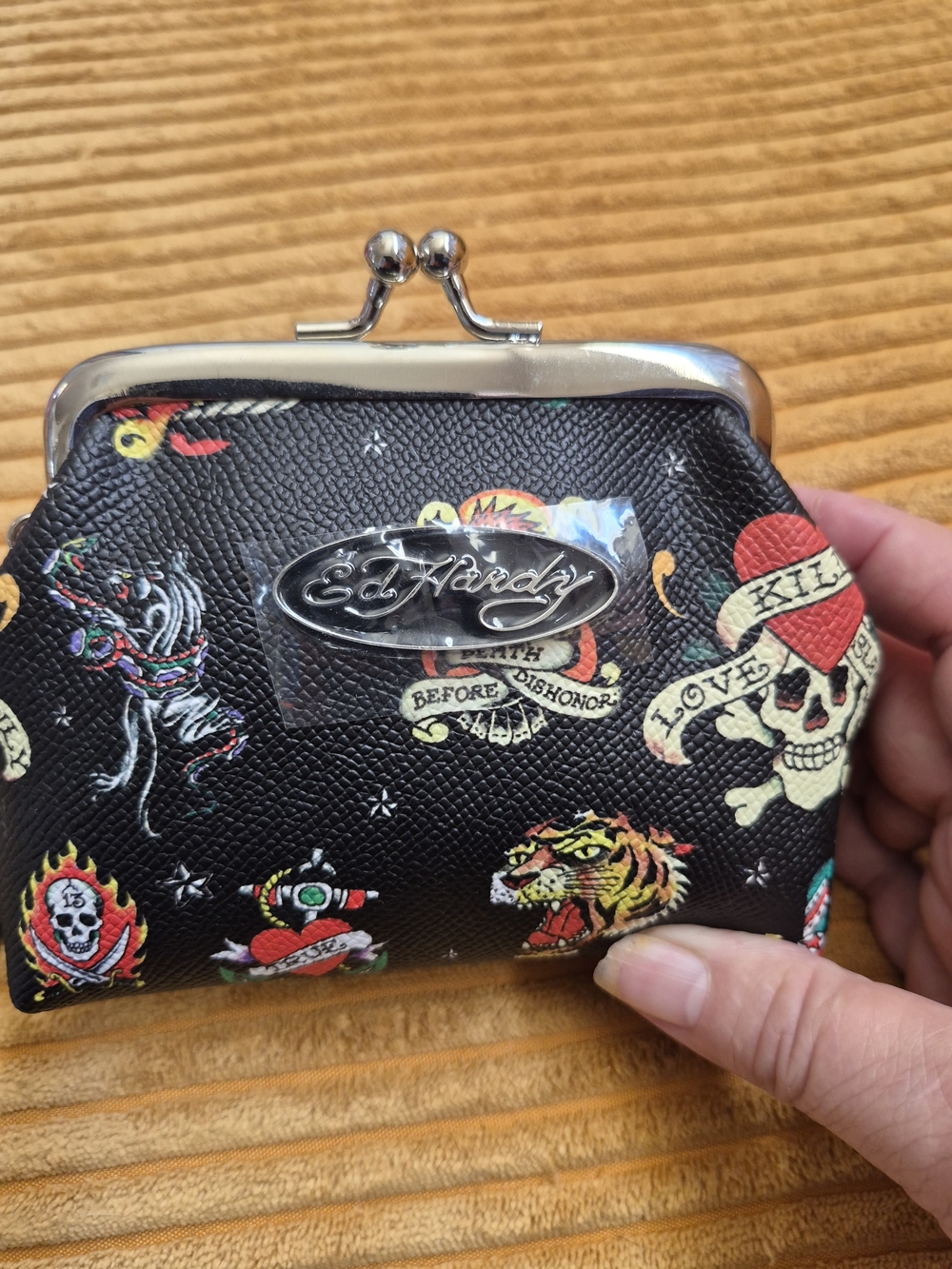 Ed Hardy NWT Black Gothic Print Kisslock Coin/Crossbody Purse